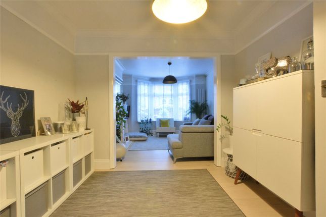 91, Plum Lane, London photo 4