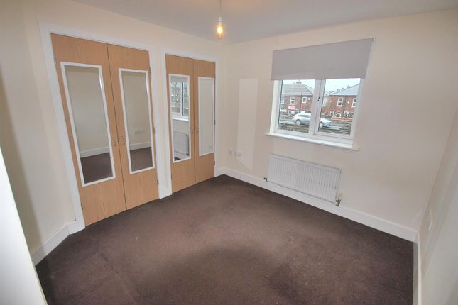 70, Brentwood Grove, Leigh photo 4