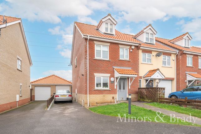 Thumbnail End terrace house to rent in Broad Fleet Close, Oulton