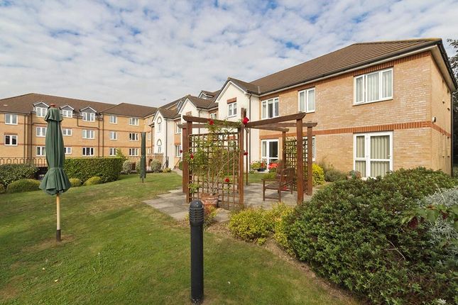 Flat for sale in Riverbourne Court, Bell Road, Sittingbourne.