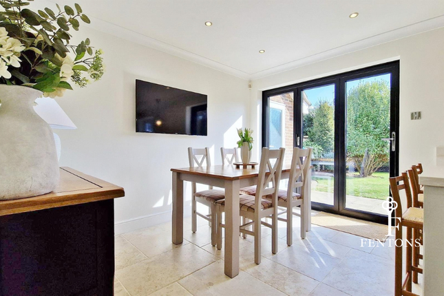 8, Blaine Drive, Frinton-on-Sea photo 2