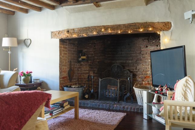 38 High Street, Charing, Kent photo 4