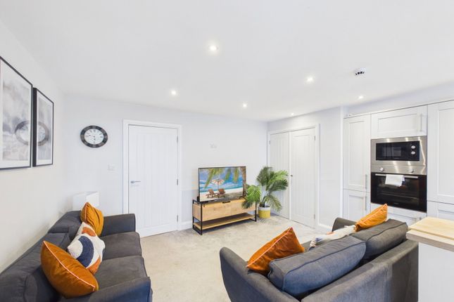 2a, Crescent Terrace, Whitby photo 4