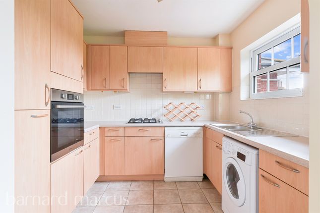 Flat for sale in Queen Alexandras Way, Epsom