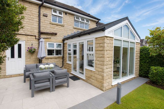 11 St. Andrews Close, Littleborough photo 4