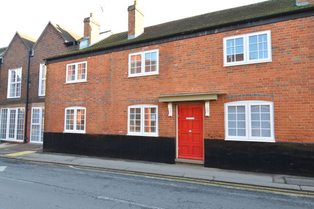 Thumbnail Flat to rent in Peach Street, Wokingham