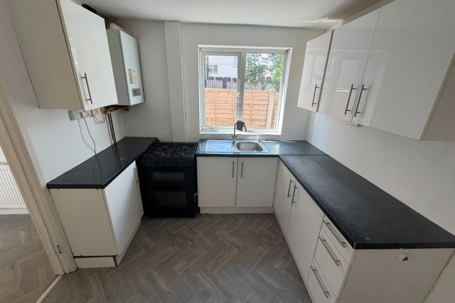 63, Barlow Road, Wednesbury photo 4