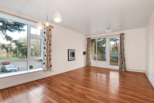 15 Inner Park Road, London photo 2