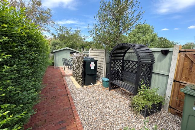 10, Wethersfield Road, Halstead photo 3