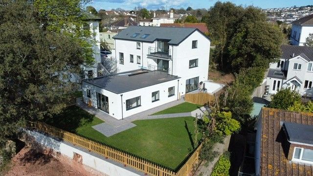 2-bed flat on Flat 1A Sonny Rae Villa, Thurlow Road, Torquay, £235,000