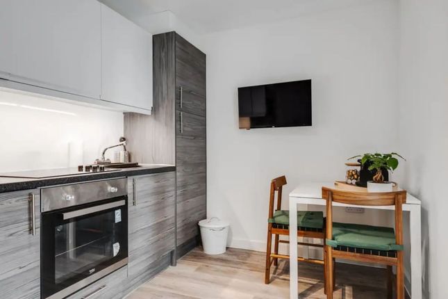 Flat to rent in Leigh Street, Liverpool