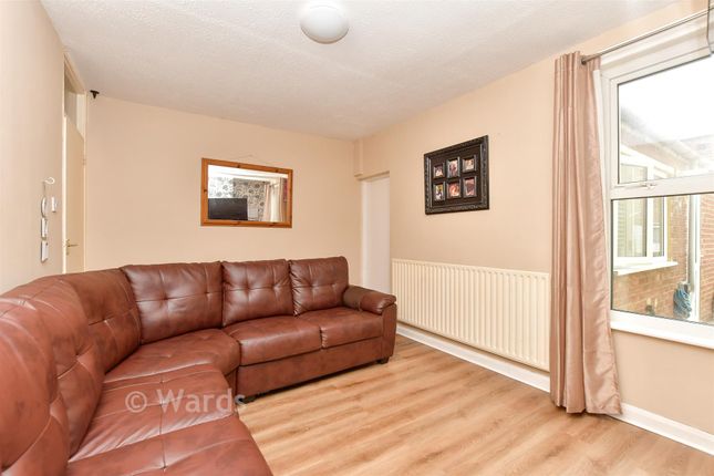 98, Alma Street, Sheerness photo 4