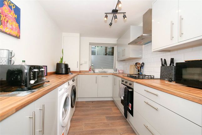 1 Pine Court,, Southcliffe Drive, Shipley photo 4