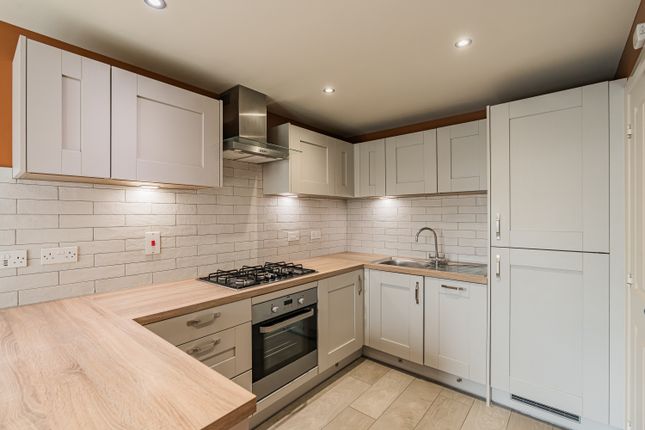 40, Croft Park Cresent, Whitburn photo 4