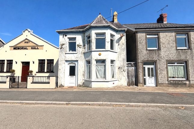 4-bed detached on Lyndale,, Market Street, Carmarthenshire, £100,000