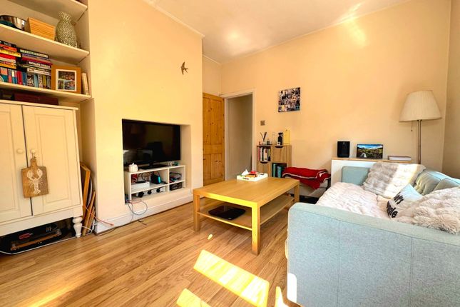 9, Bolton Road, Harrow photo 2