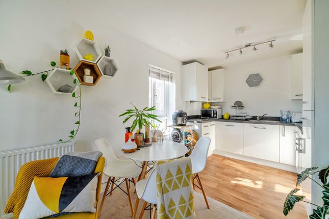 65, Fleming Place, Bracknell photo 4