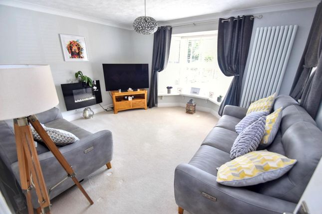 29, Chiltern Close, Eastbourne photo 4