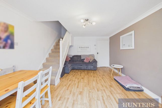 8, Stockshill, Scarborough photo 3