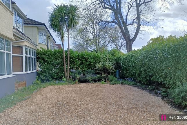 73, Wentworth Avenue, Southbourne photo 2