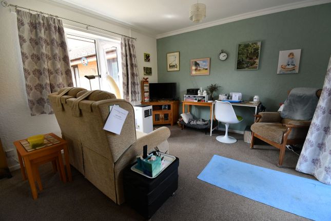 12 Montgomery Court, 50 Walcourt Road, Bedford photo 4