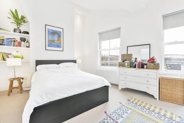 Terraced house to rent in Lilford Road, London
