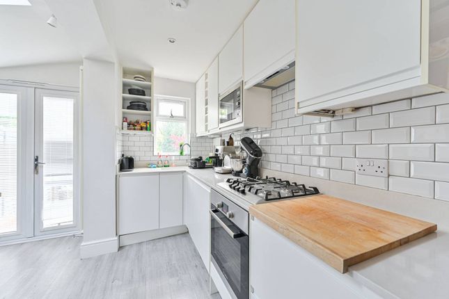 Thumbnail Flat to rent in Goodrich Road, East Dulwich, London