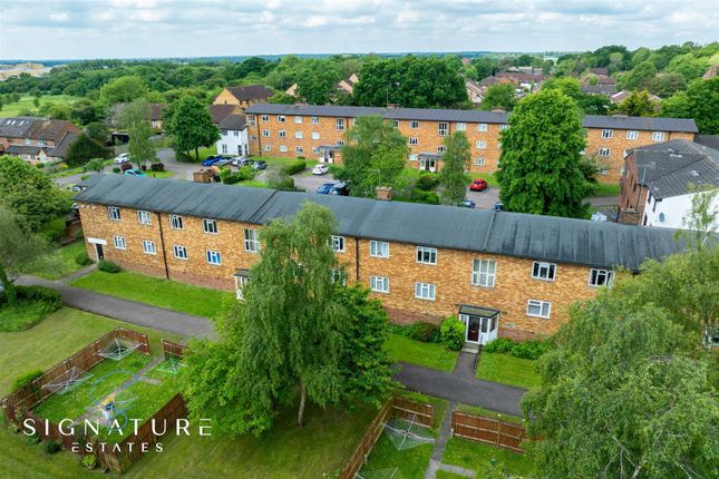 Thumbnail Flat for sale in Rayleigh House, Shirley Road, Abbots Langley