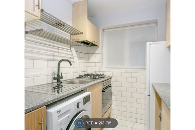 Flat to rent in Norfolk Court, Brighton