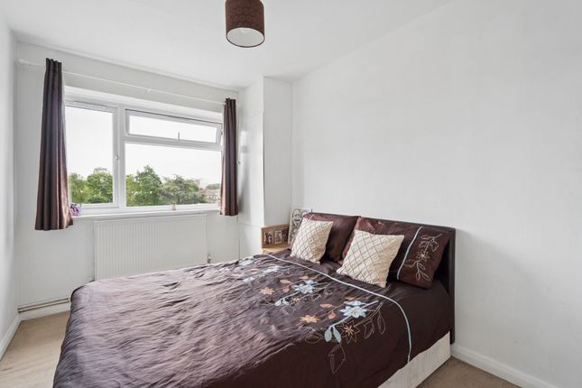 10 Sonia Court, Whitchurch Lane, Edgware photo 4