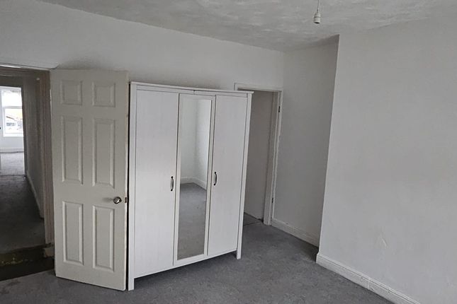 Terraced house to rent in Duke Street, Worksop