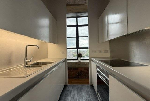 Apt 307 Silk Warehouse, Lilycroft Road, Bradford photo 3