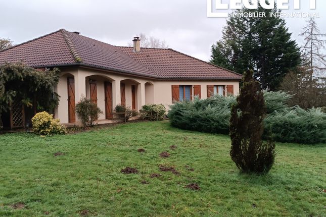 Villa for sale in Bourganeuf, Creuse, Nouvelle-Aquitaine