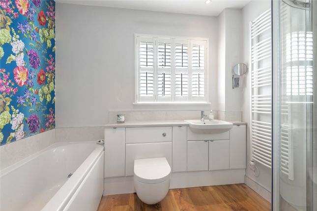 16, Coltsfoot Close, Reading photo 4