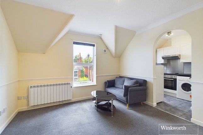 9, Dayworth Mews, Reading photo 2