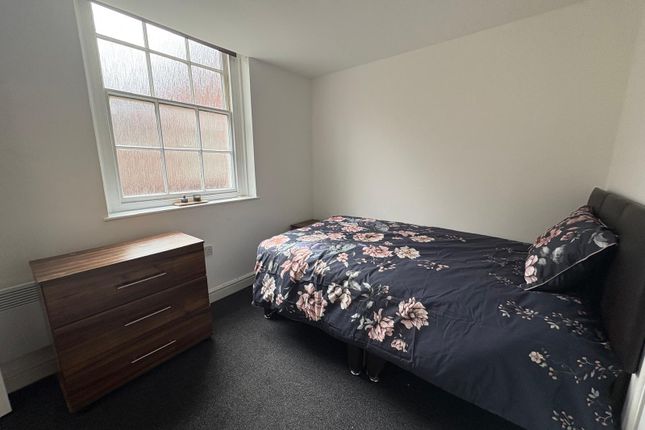 Room 203, Harts House, Wigan photo 2