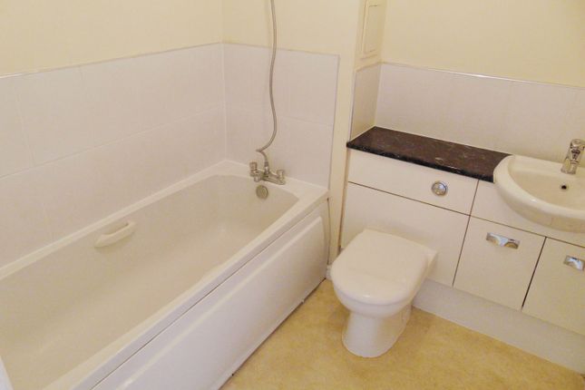 Flat 1, 5, Thornbridge Court, Falkirk, Scotland photo 4
