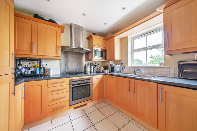 36, Kew Court, Kingston upon Thames photo 3