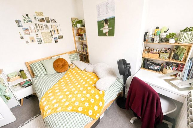 22, Wharton Street, London photo 5