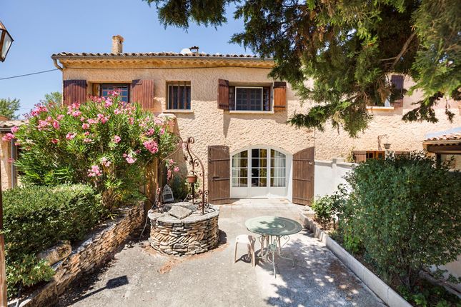 Thumbnail Property for sale in Saint-Saturnin-Lès-Apt, Vaucluse, Provence-Alpes-Côte d`Azur, France