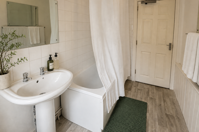 125 Macclesfield Road, Room 5, Buxton photo 3