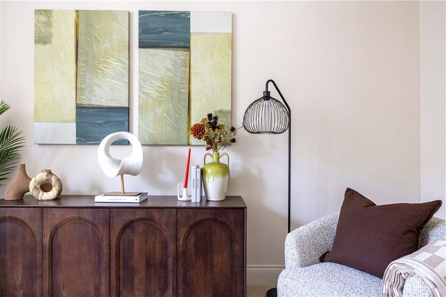 Flat 18, Quenington Mansions,, Rostrevor Road, London photo 4