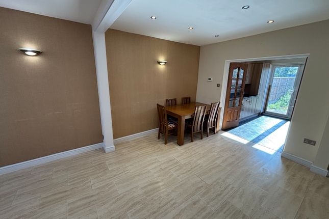 70 Hatherleigh Road, RUISLIP photo 4