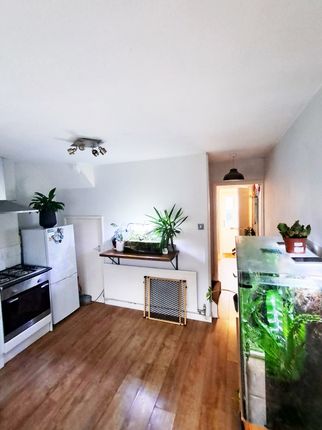 30, Plasycoed Road, Pontypool photo 4