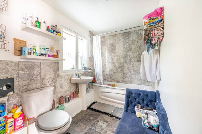 Flat for sale in Clarence Road, Manor Park, London