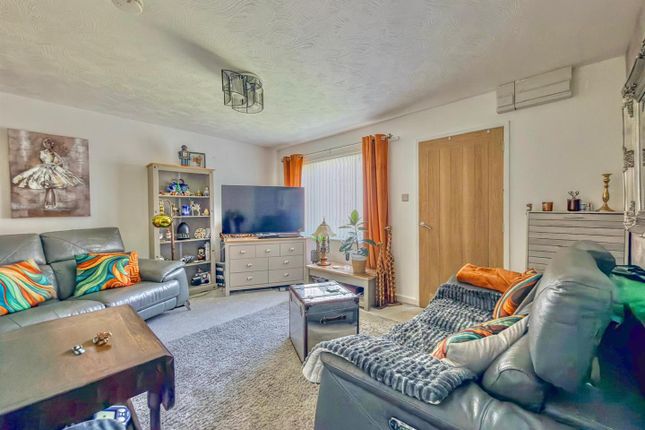 Flat 9B, Willow House, Knoll Park, Brean photo 4