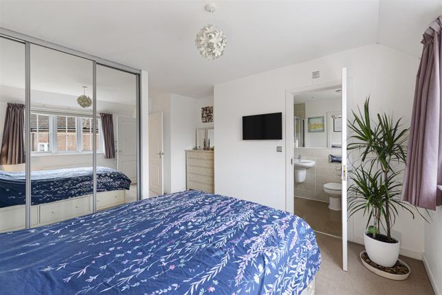 13, Hadlow Close, Maidstone photo 4