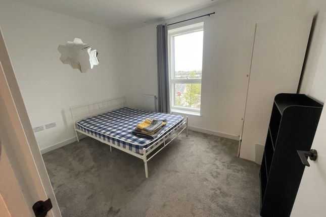 Flat to rent in Edwin House, The Green Quarter, Accolade Avenue, Southall