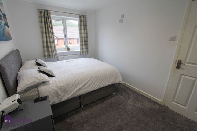 63 Templecombe Drive, Bolton photo 4