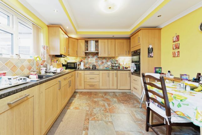 7, Sunnymead, Canterbury photo 4
